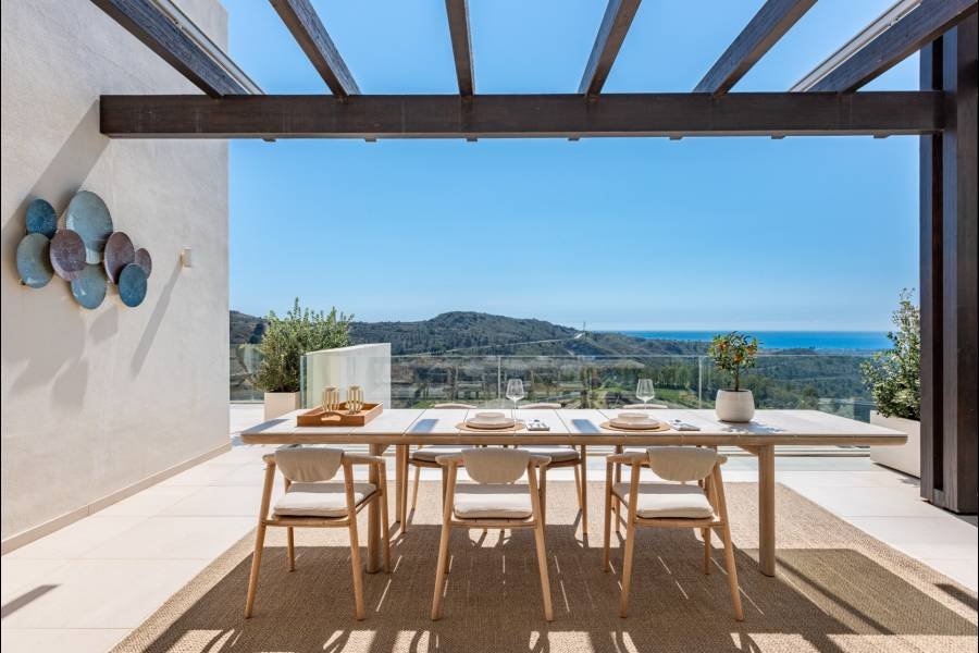 Penthouse in Marbella Club Hills Benahavis | 4-bed | €1.25M