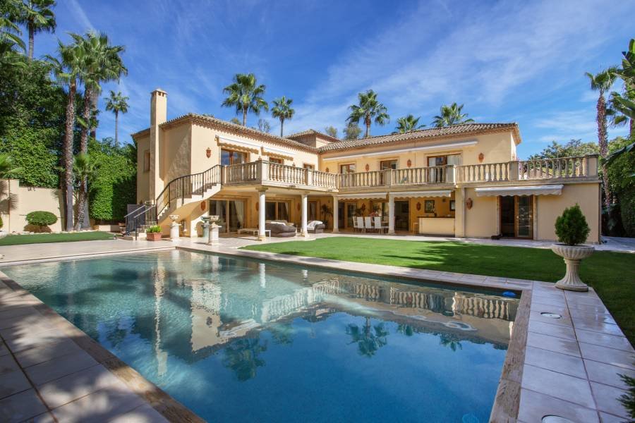 Villa in Nueva Andalucia Marbella | 5-bed | €3.50M