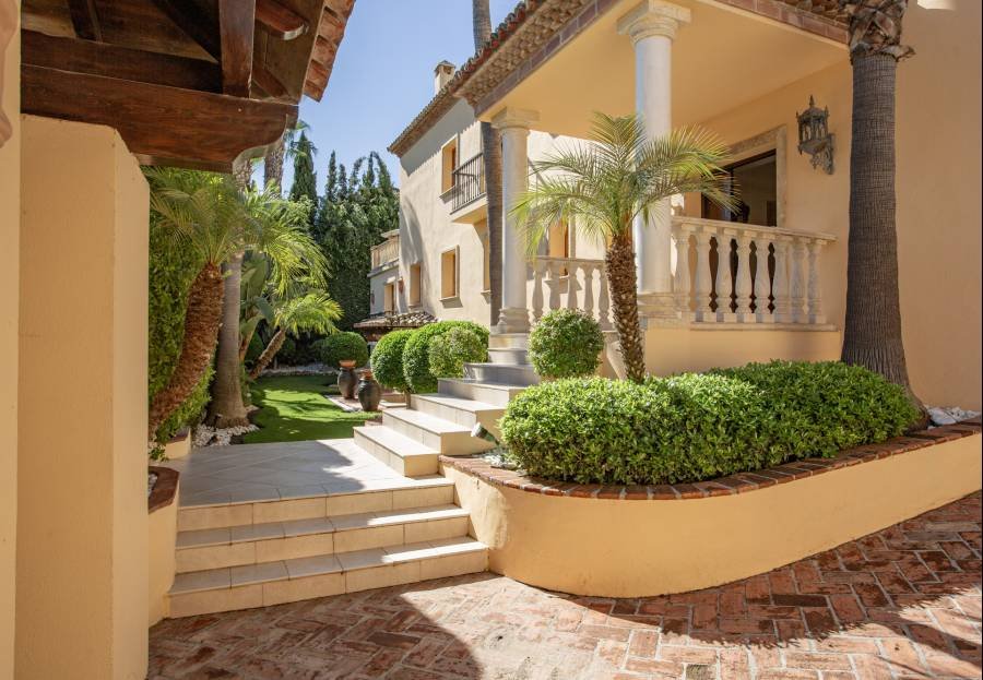 Villa in Nueva Andalucia Marbella | 5-bed | €3.50M