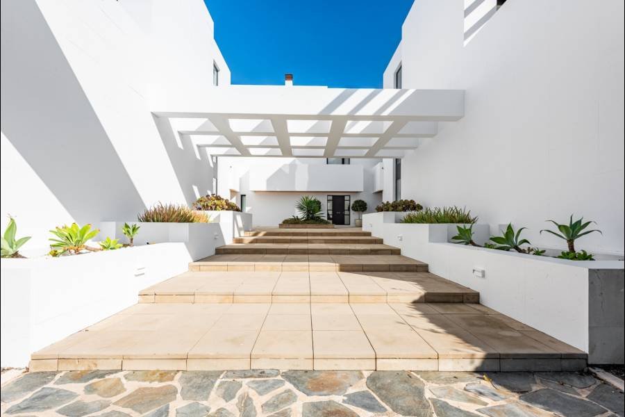 Duplex Penthouse in Sotogrande Alto Sotogrande | 2-bed | €1.25M