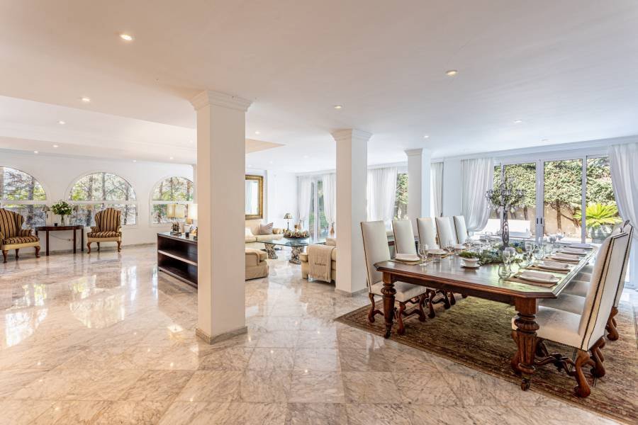 Villa in Marbella Este Marbella | 5-bed | €3.95M