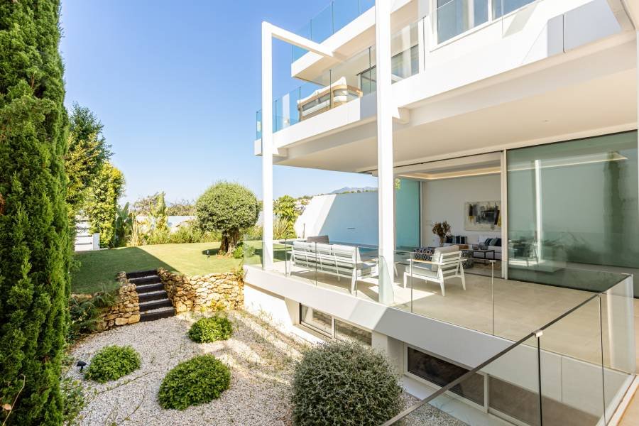 Villa Marbella | 4-bed | €1.95M