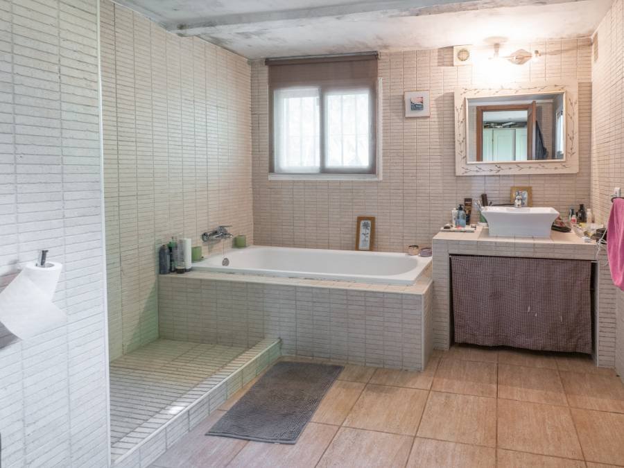 Villa in Casares Pueblo Casares | 3-bed | €0.68M