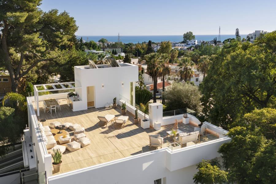 Villa in Nueva Andalucia Marbella | 6-bed | €2.19M