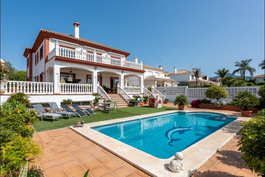 Villa San Pedro de Alcantara | 6-bed | €2.75M