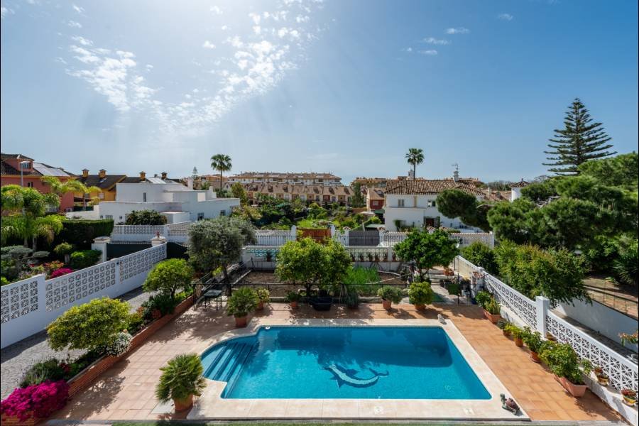 Villa San Pedro de Alcantara | 6-bed | €2.75M