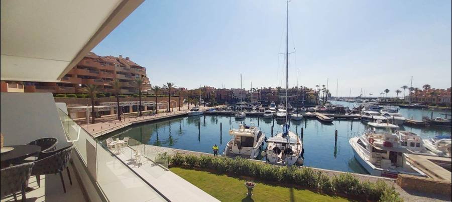 Apartment en Marina de Sotogrande, Sotogrande | 3 dormitorios | €1.30M