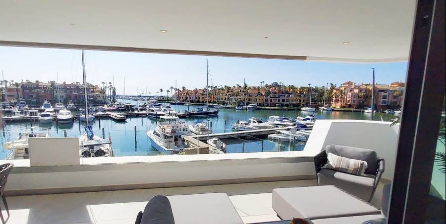 Apartment en Marina de Sotogrande, Sotogrande | 3 dormitorios | €1.30M
