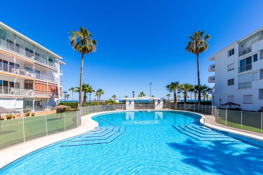 Apartment в , Fuengirola | 2 спален | €0.54M