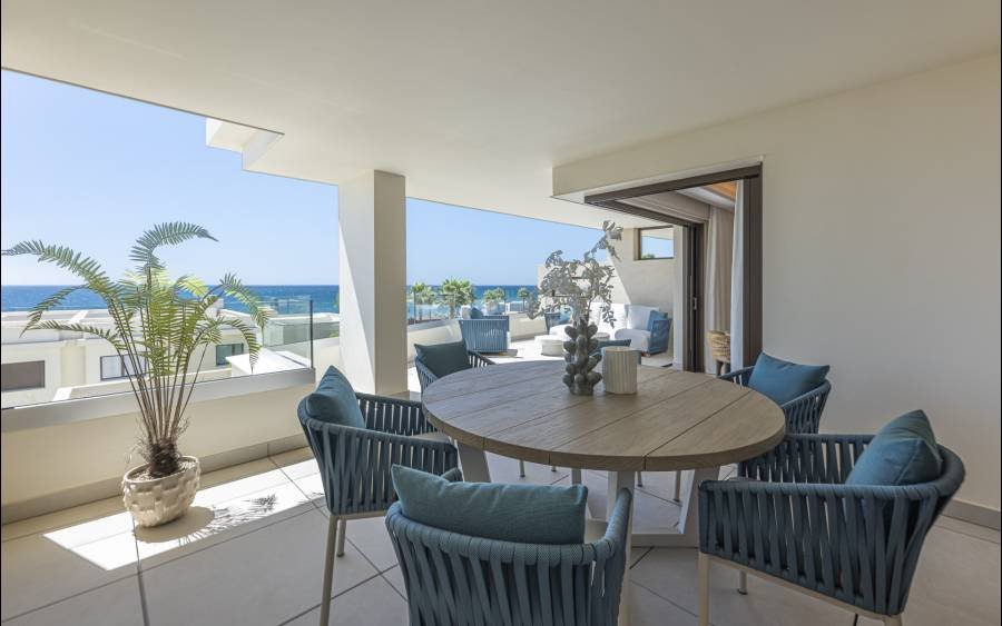 Apartment in Estepona East Estepona | 2-bed | €1.60M