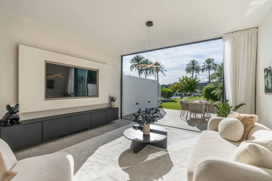 Town House in Nueva Andalucia Marbella | 4-bed | €1.40M