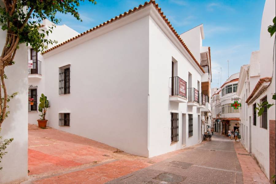 Town House в Estepona Town, Estepona | 2 спален | €0.70M