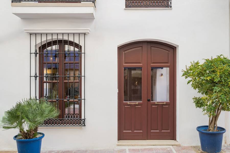 Town House в Estepona Town, Estepona | 3 спален | €0.85M
