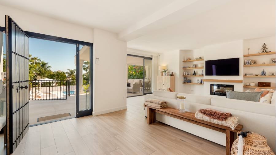 Semi Detached Villa in Marbella Golden Mile Marbella | 3-bed | €2.25M