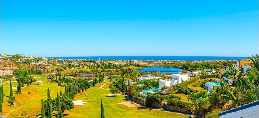 Villa in Los Flamingos Golf Benahavis | 5-bed | €5.90M