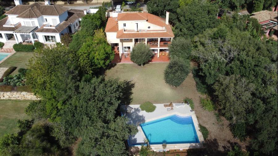 Villa in Sotogrande Alto Sotogrande | 5-bed | €1.45M