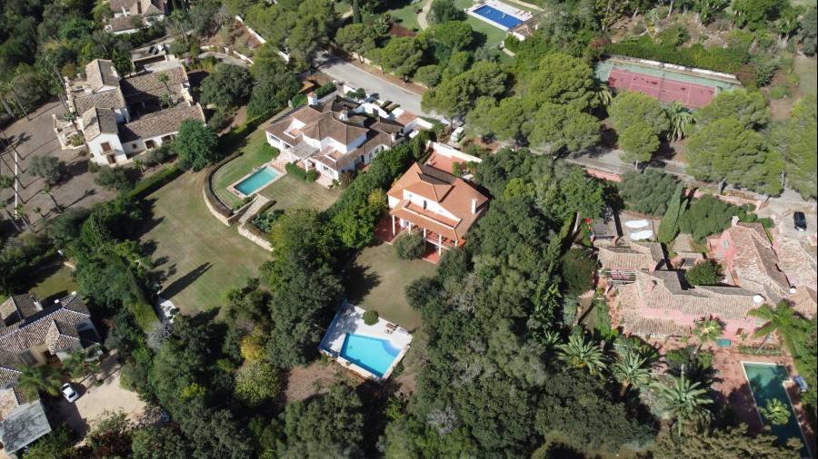 Villa in Sotogrande Alto Sotogrande | 5-bed | €1.45M