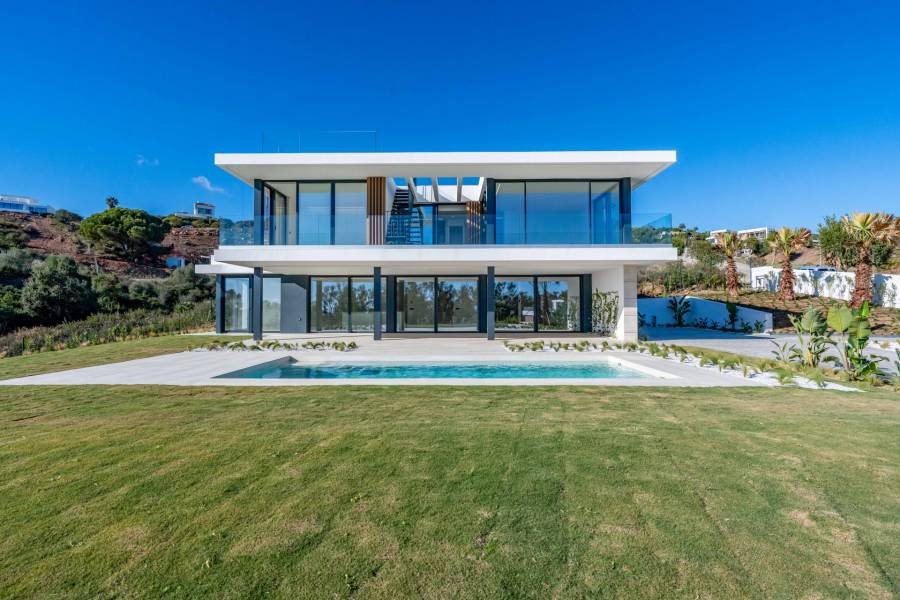 Villa in La Reserva Sotogrande | 5-bed | €3.35M