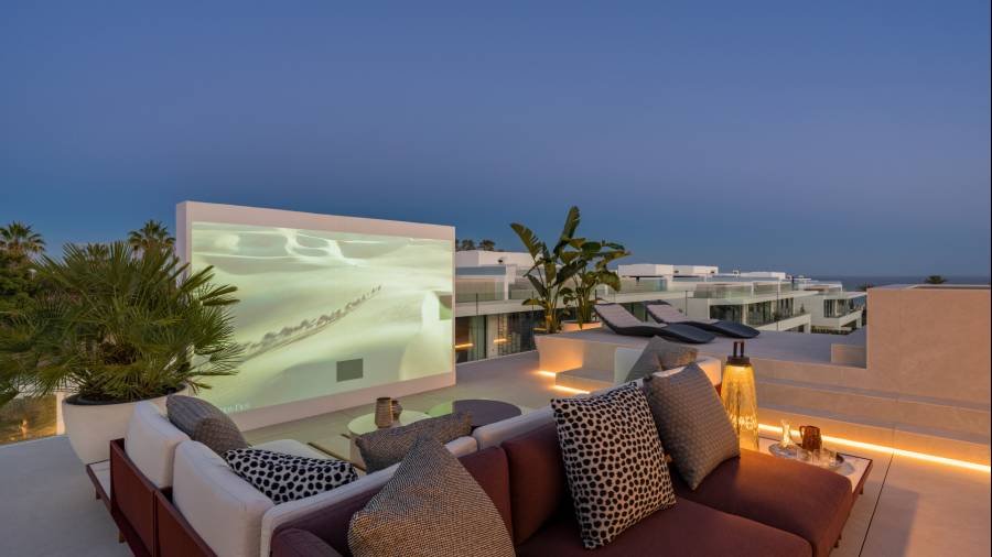 Semi Detached Villa in Marbella Golden Mile Marbella | 4-bed | €7.90M