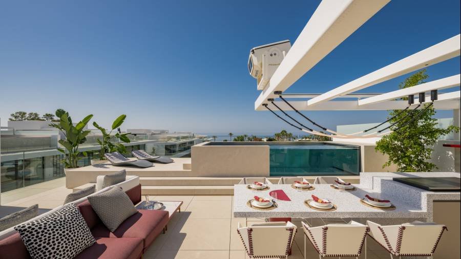 Semi Detached Villa in Marbella Golden Mile Marbella | 4-bed | €7.90M