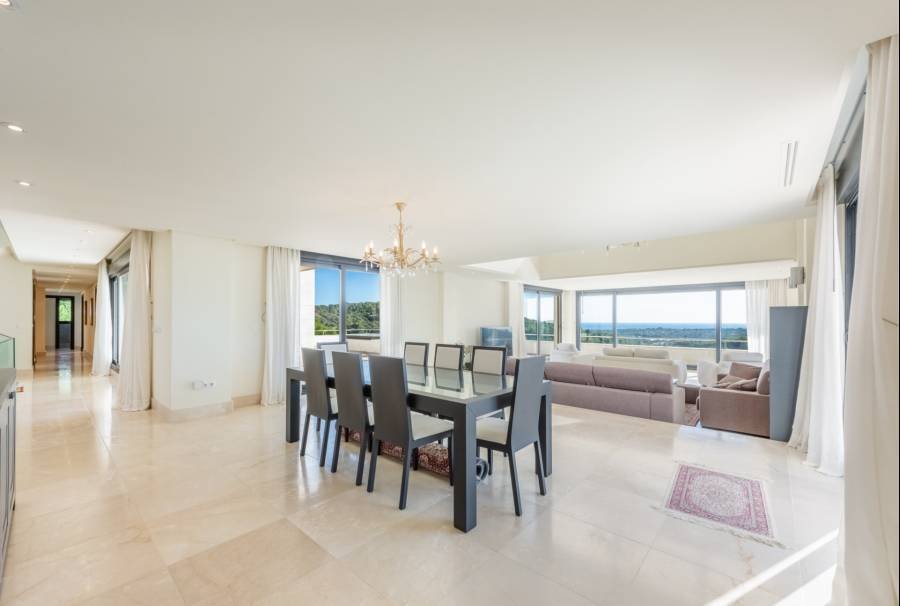 Villa in La Reserva Sotogrande | 6-bed | €4.00M