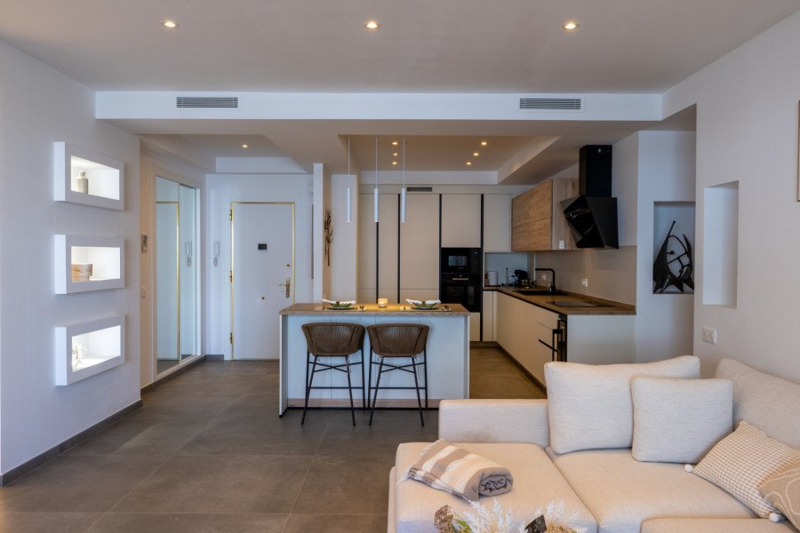 COMPLETELY MODERN APARTMENT IN A BEACHFRONT SAN PEDRO URBANIZATION.
