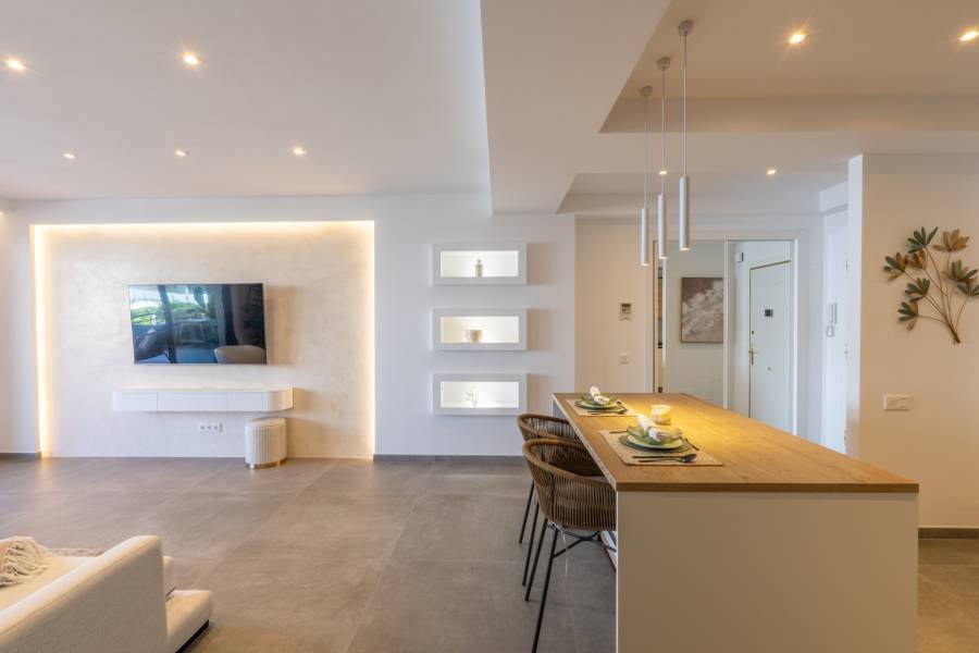 COMPLETELY MODERN APARTMENT IN A BEACHFRONT SAN PEDRO URBANIZATION.