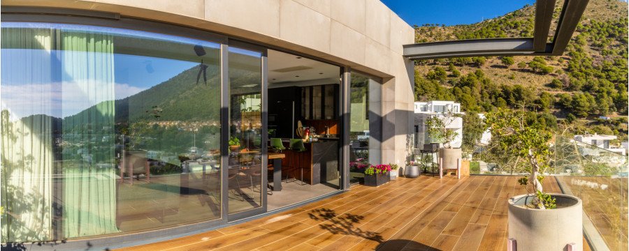 Exclusiva Villa en Mijas, Málaga con Vistas Panorámicas y Lujo Moderno
