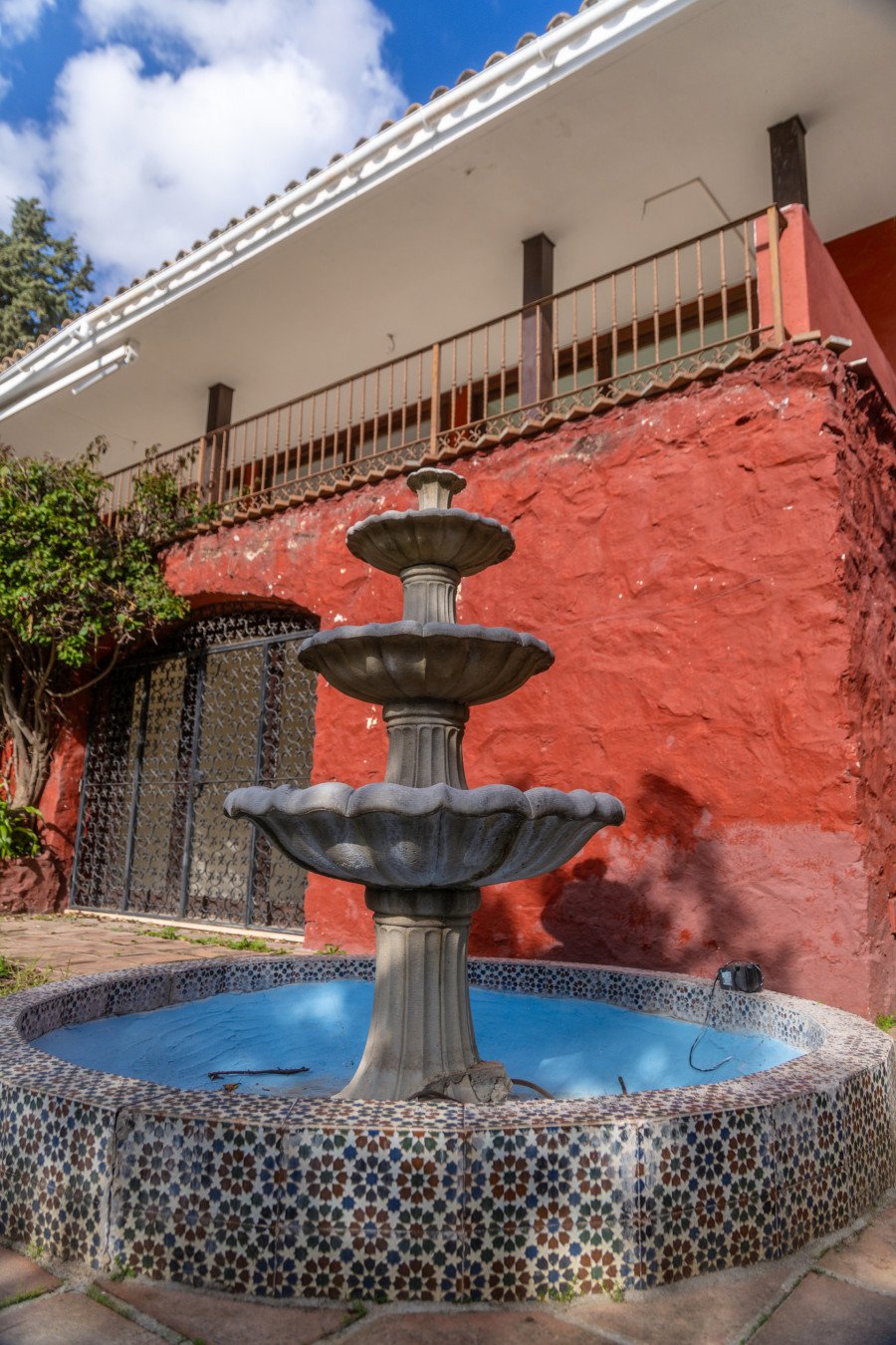 Encantadora Villa con Gran Potencial en Sierra Blanca, Marbella Golden Mile