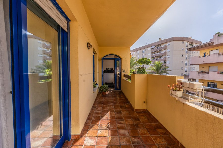 Moderno Piso Reformado de 3 Dormitorios en Venta en Marbella