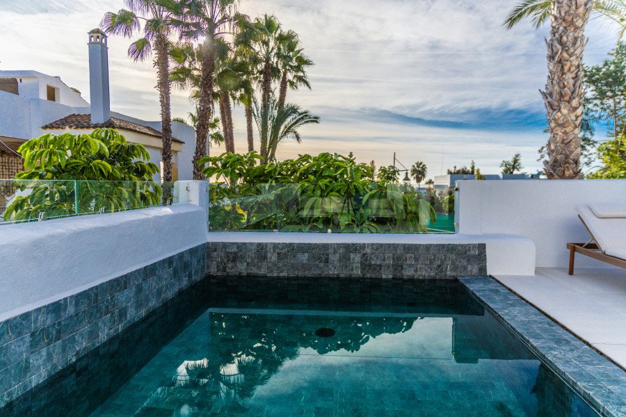 Elegantes Villas y Áticos en El Paraíso
