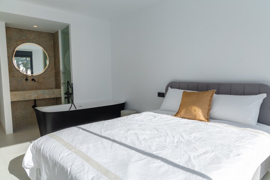 Elegantes Villas y Áticos en El Paraíso