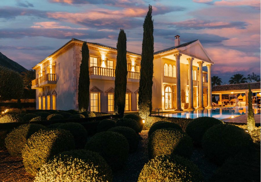 Timeless elegance and grand luxury in Marbella's most exclusive enclave