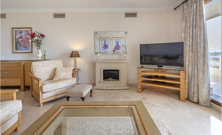 Elegante apartamento en Paraíso Barronal, Estepona Este