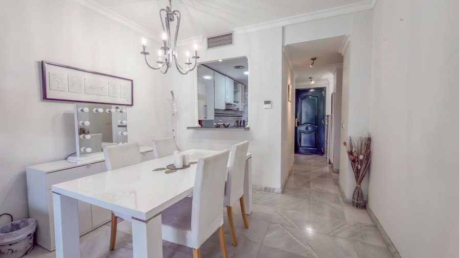 Apartamento en planta baja en Nueva Andalucía