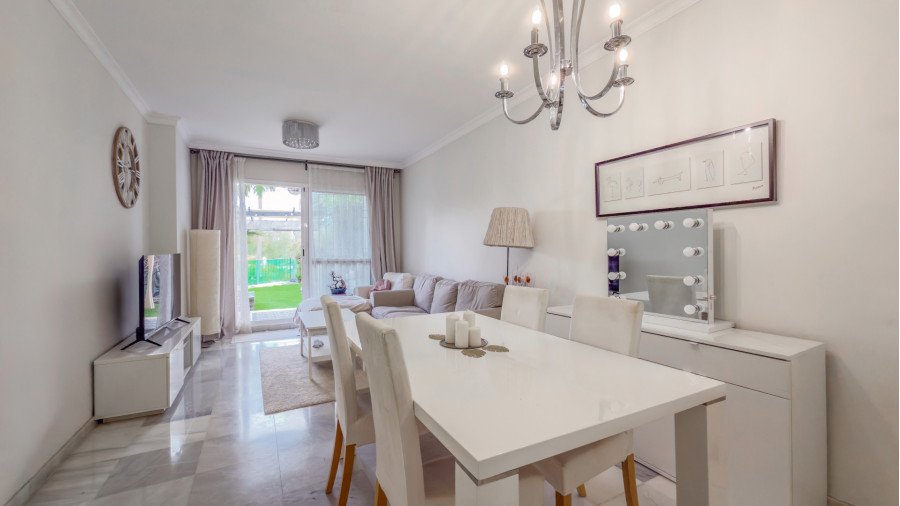 Apartamento en planta baja en Nueva Andalucía