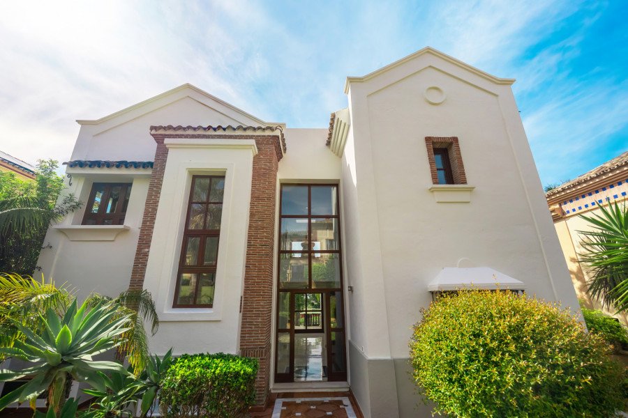 Elegante villa de 6 dormitorios en La Capellanía