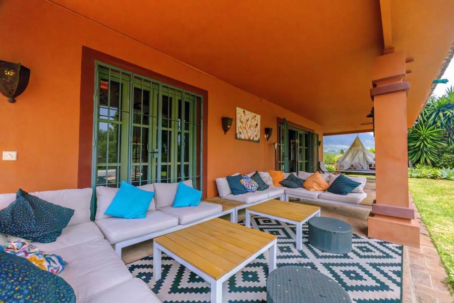 Andalusian Villa in Nueva Andalucía