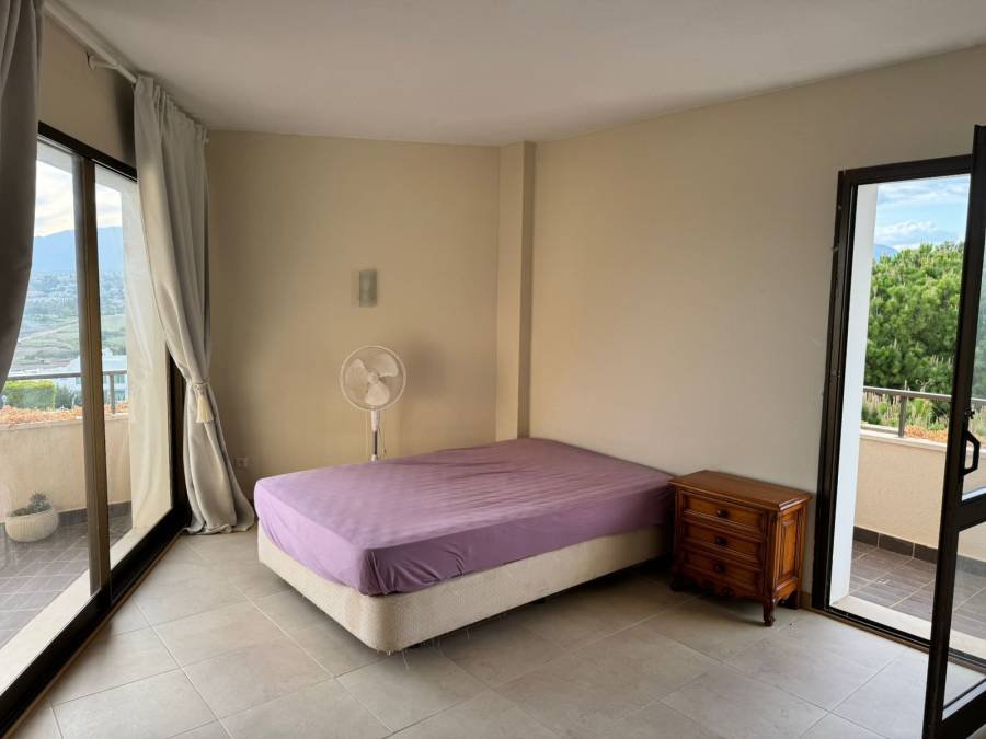 Amazing oportunity in Atalaya del Golf