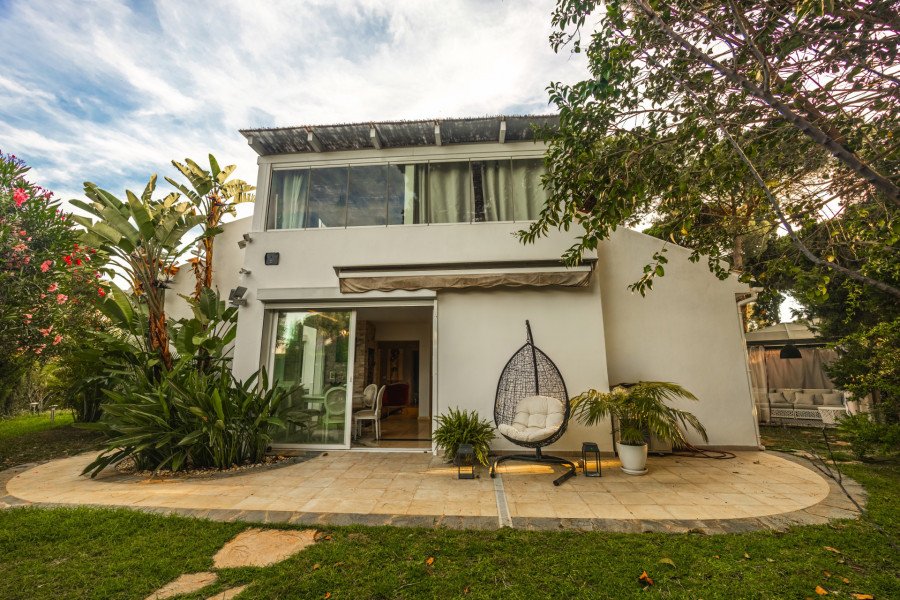 Encantada Vivienda Pareada Cerca del Mar en Benamara