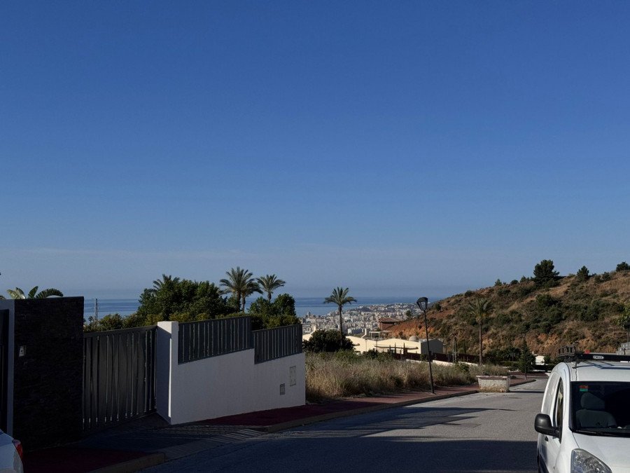 Se vende parcela en Mijas, Higuerón