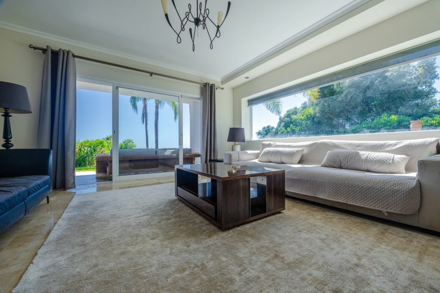 En venta – Villa elegante en El Rosario, Marbella Este
