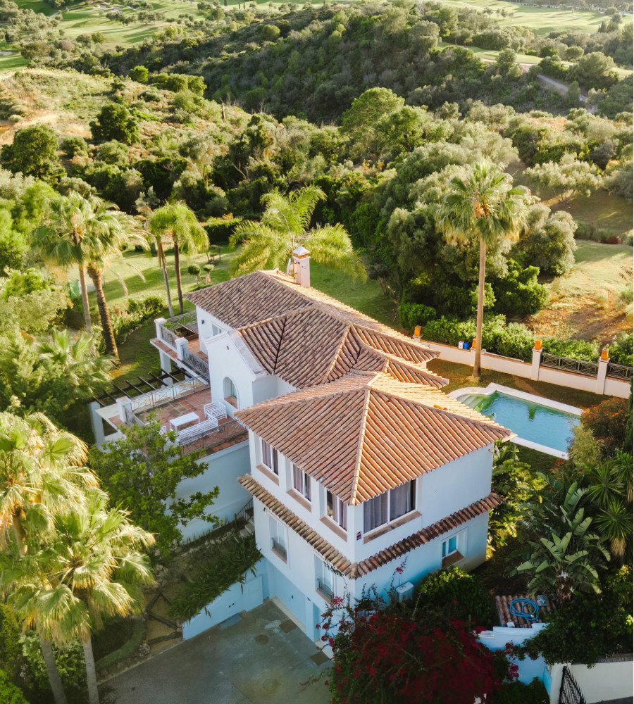 En venta – Villa elegante en El Rosario, Marbella Este
