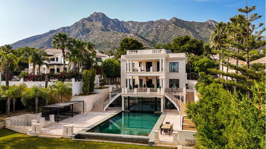 Exclusiva Oportunidad de Inversión en Sierra Blanca. Arquitecto: Ismael Mérida · Milla de Oro de Marbella