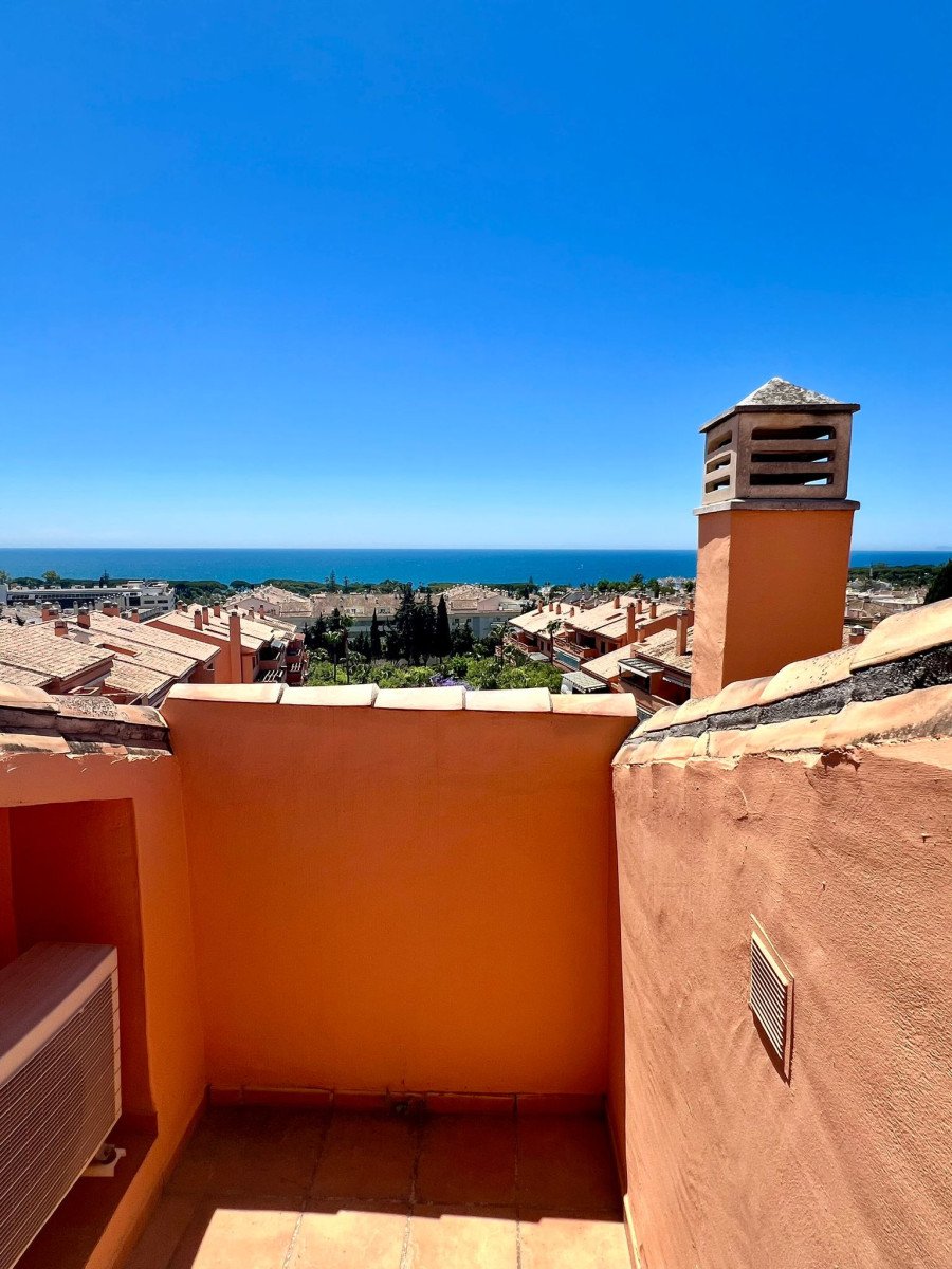 Exquisite Duplex Penthouse on Marbella’s Golden Mile