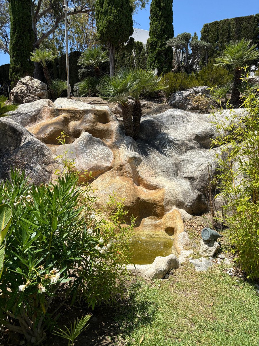 Unique Apartment with Direct Garden Access – Rio Real Golf, Marbella East