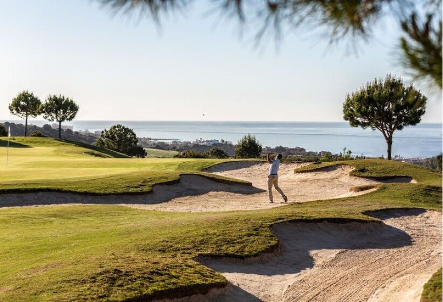 Frontline Golf Plot with Structure and Project – Valle Romano, Estepona