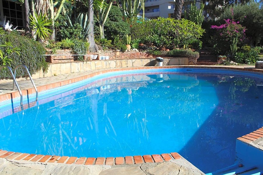 Investment oportunity with 3244m plot