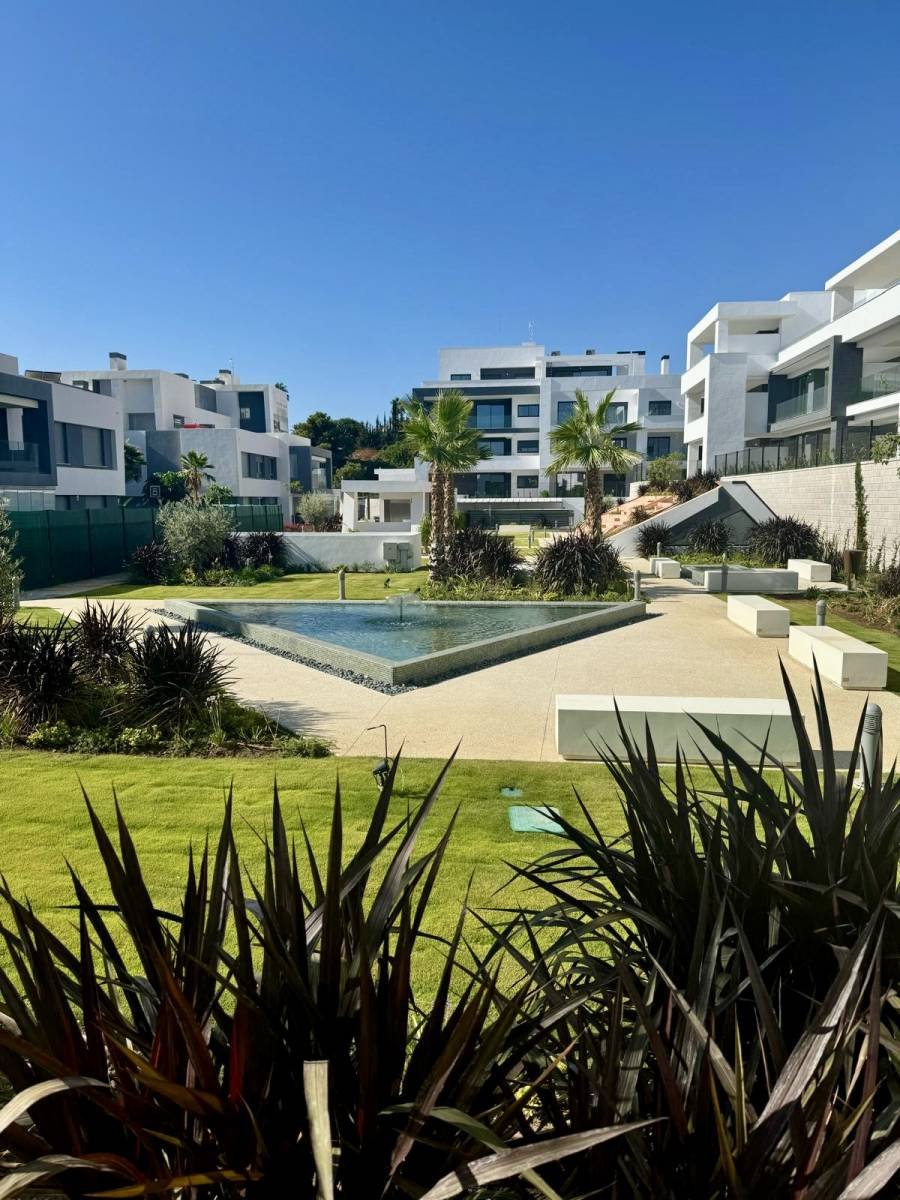Modern Ground Floor Apartment for Rent – Vanian Gardens, New Golden Mile, Estepona