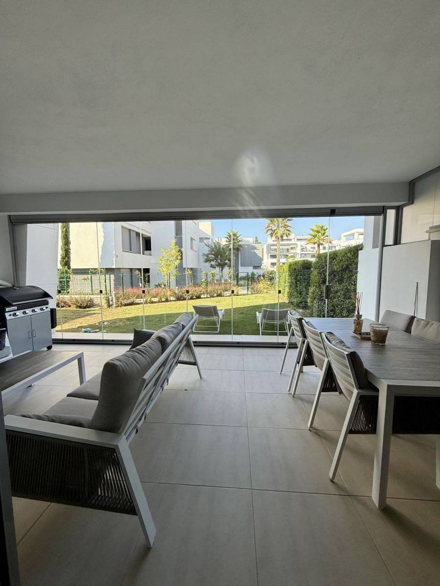 Modern Ground Floor Apartment for Rent – Vanian Gardens, New Golden Mile, Estepona